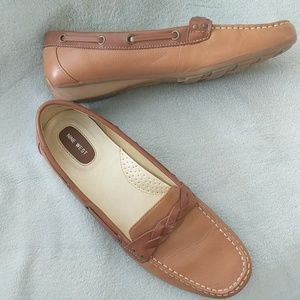 Nine West light brown loafer 9.5 m